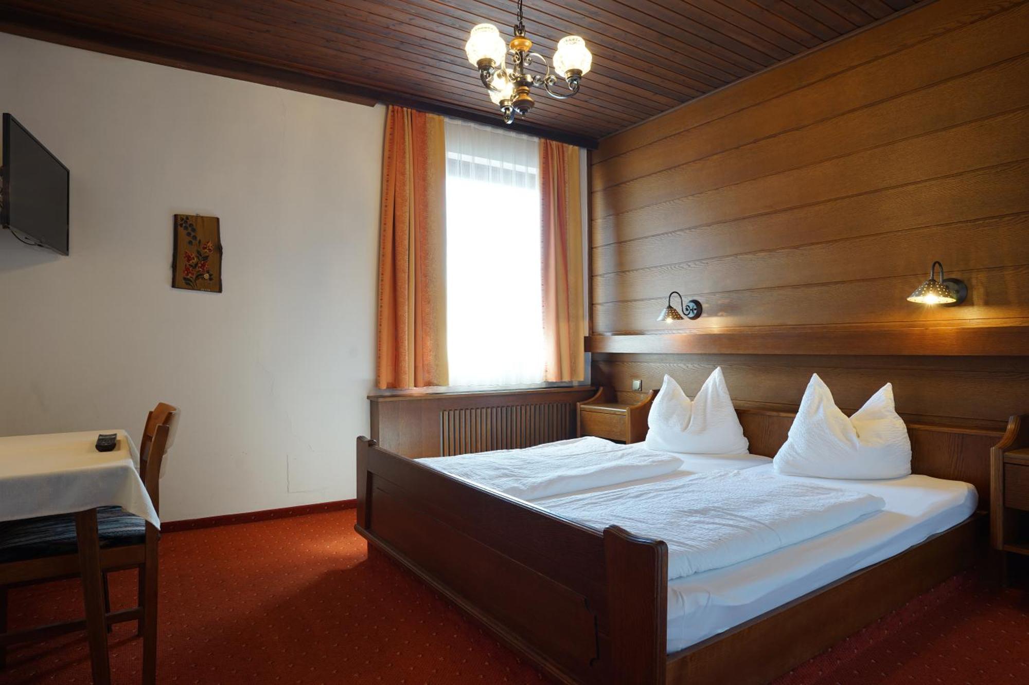 Gasthof-Fleischerei Engl Kotschach-Mauthen Extérieur photo